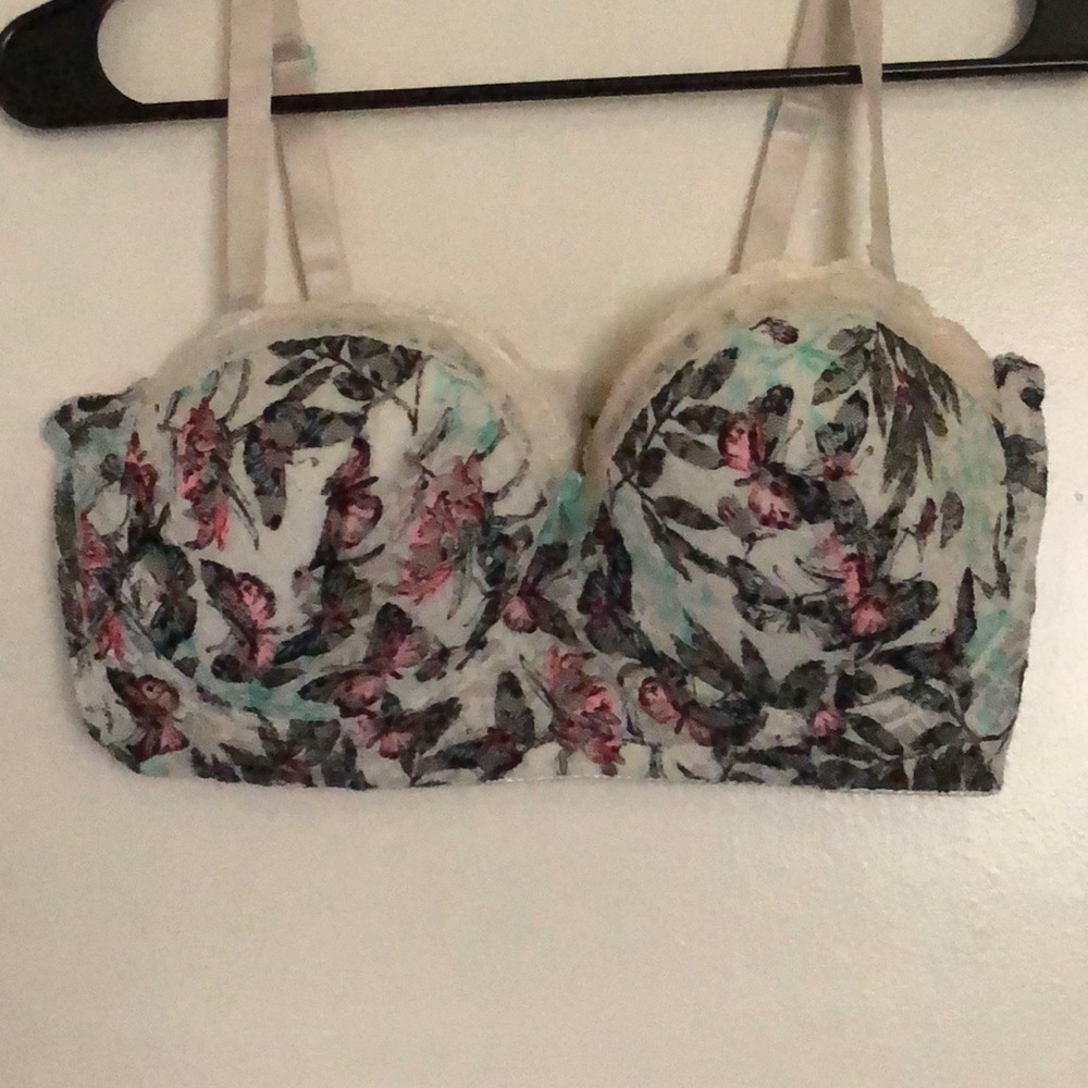 Lace bra with butterflies
